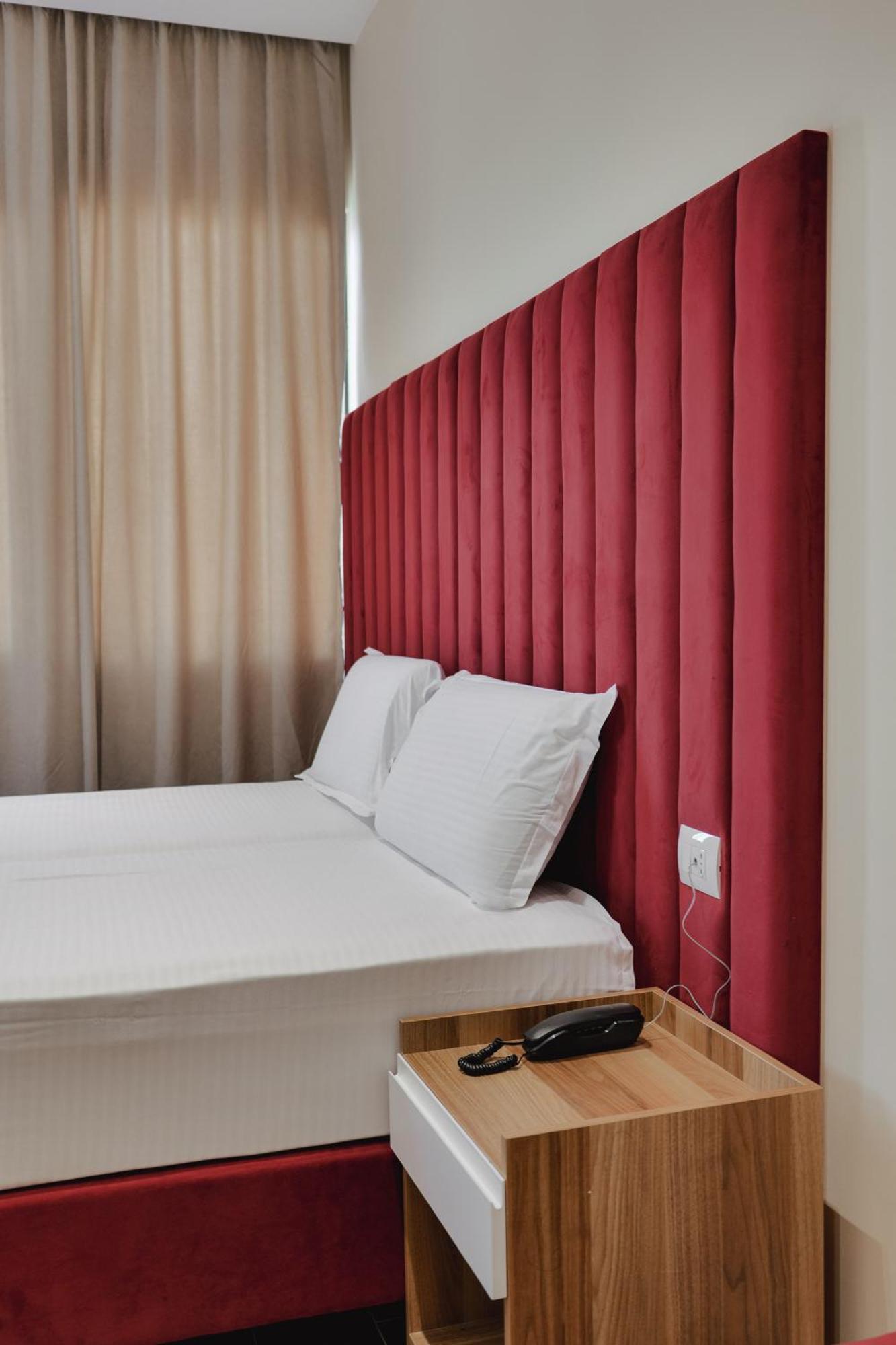 Armar Hotel Sarande